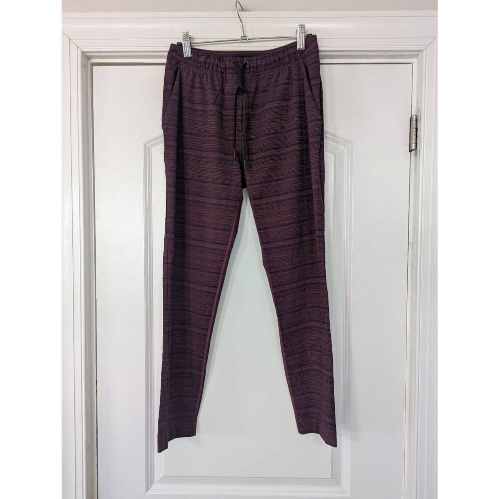 Lululemon‎ Jet Crop (Slim) (Luxtreme) women's size 0/2 heathered berry comfort